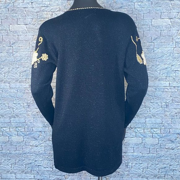 Joeclyn Smith Pull Over Sweater - Picture 4 of 6